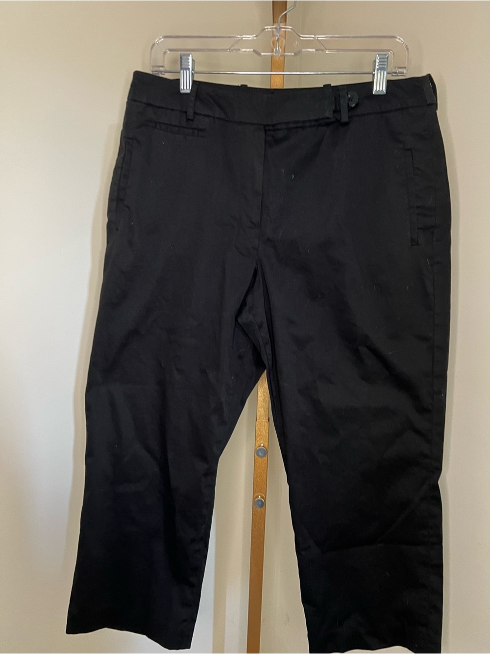 Sandro Sportswear Size 12 Black Capri Pants